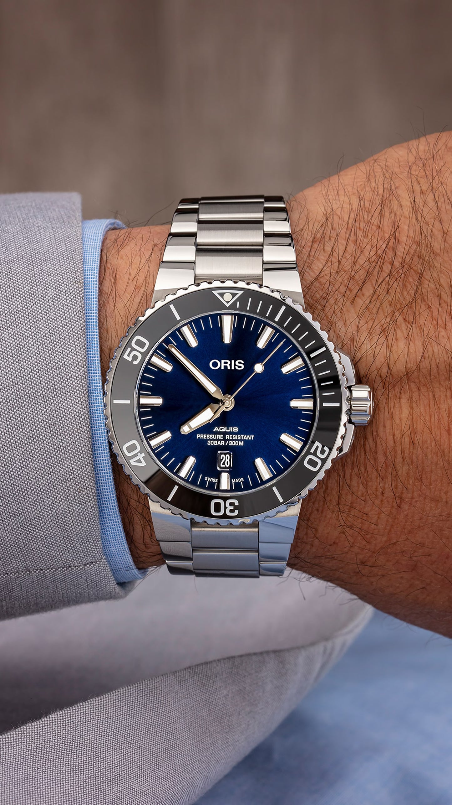 Oris Aquis Date ur
