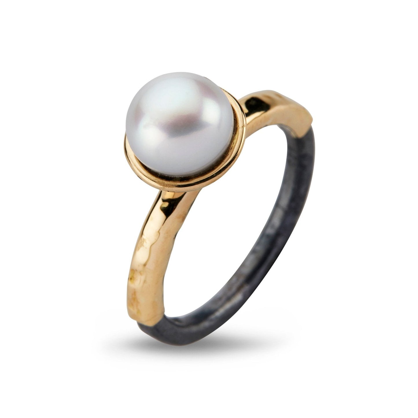 By Birdie Victoria Rose Pearl ring