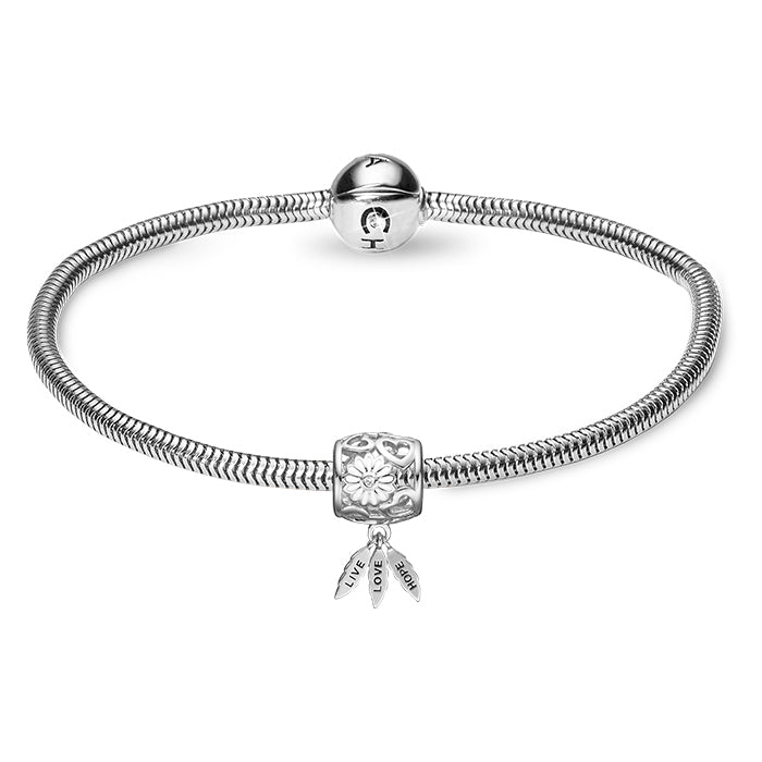 Christina Collect Støt Brysterne Kampagne armbånd
