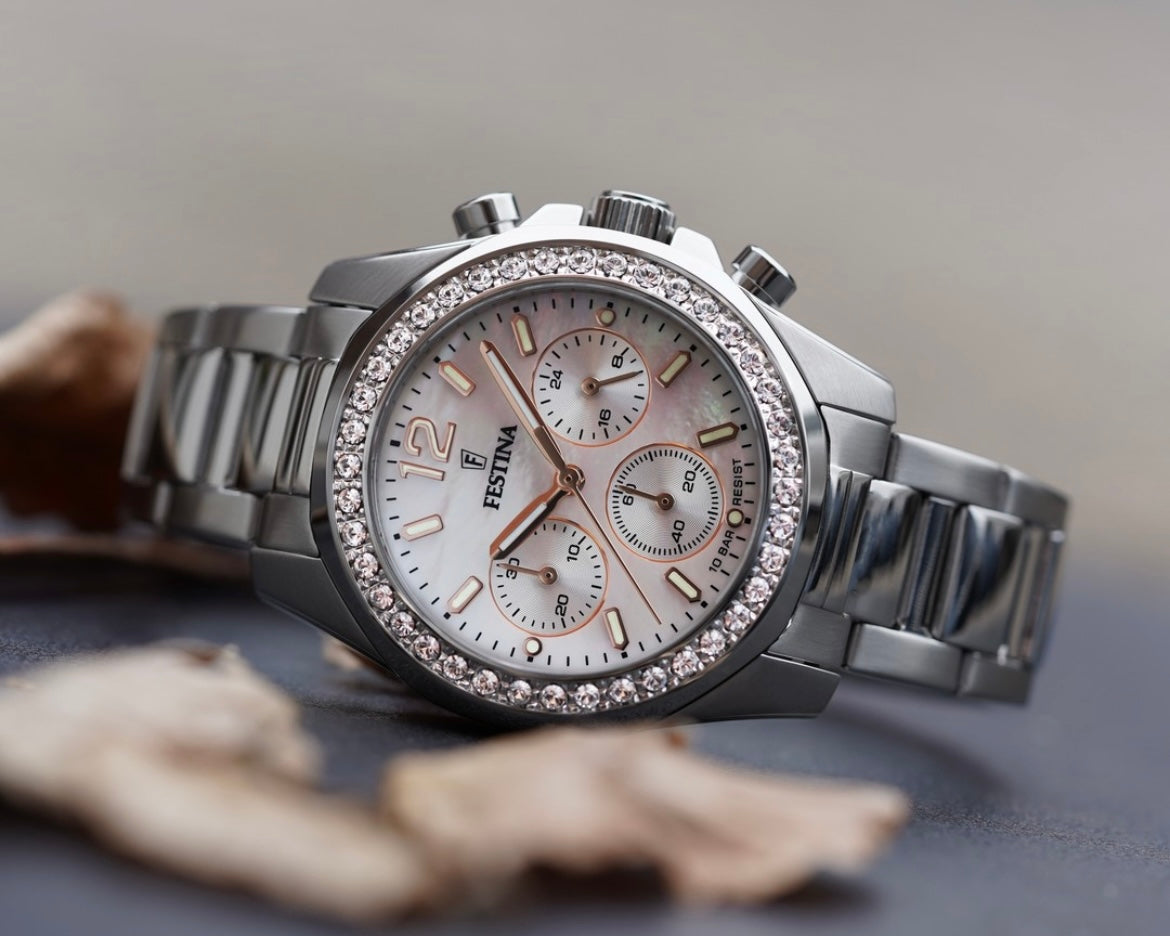 Festina dameure