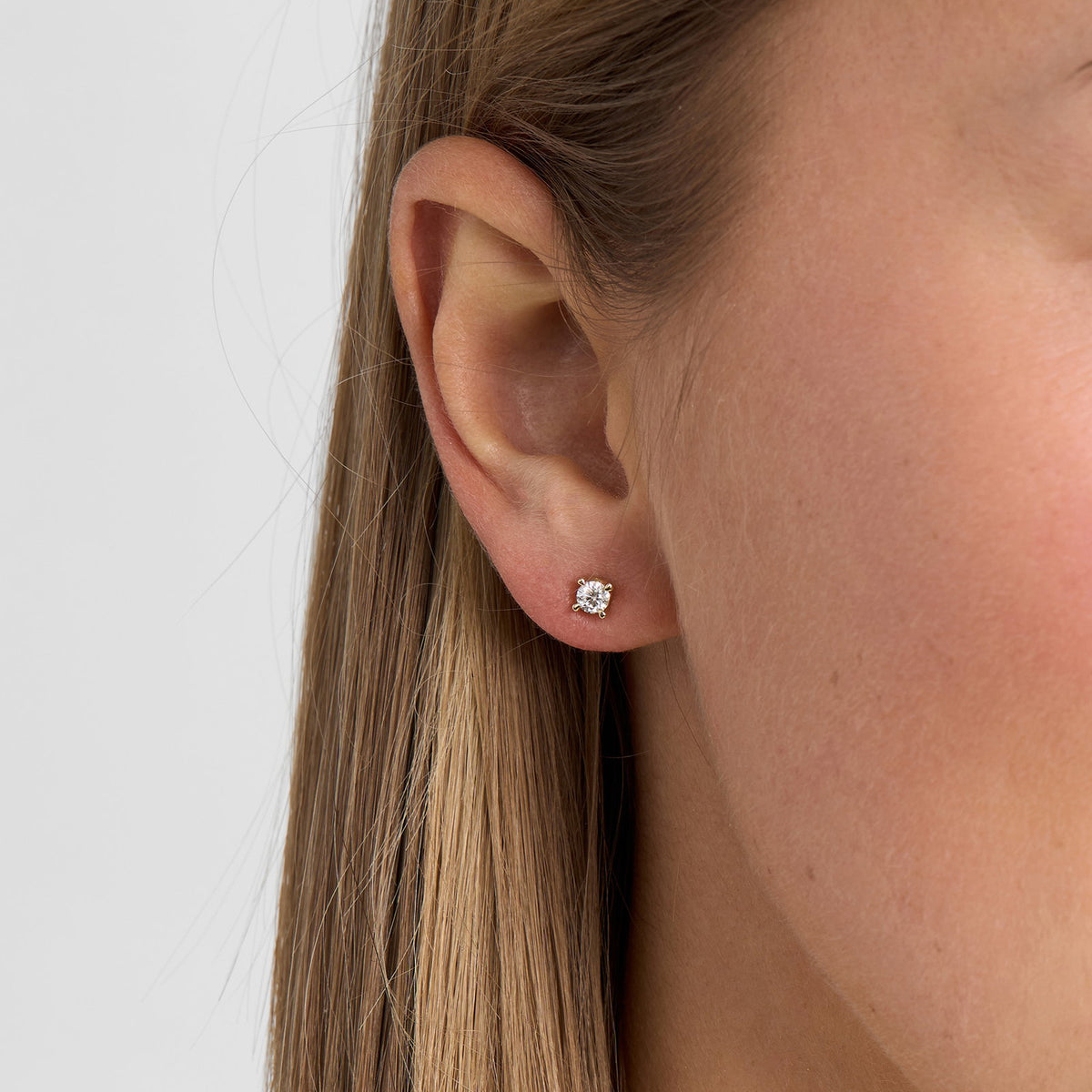 Mads Z ørestik "Crown" med 0,40ct. brillant W.SI