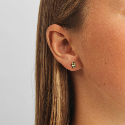 Mads Z 14 kt. ørestik Four Seasons-Spring Petite m. peridot