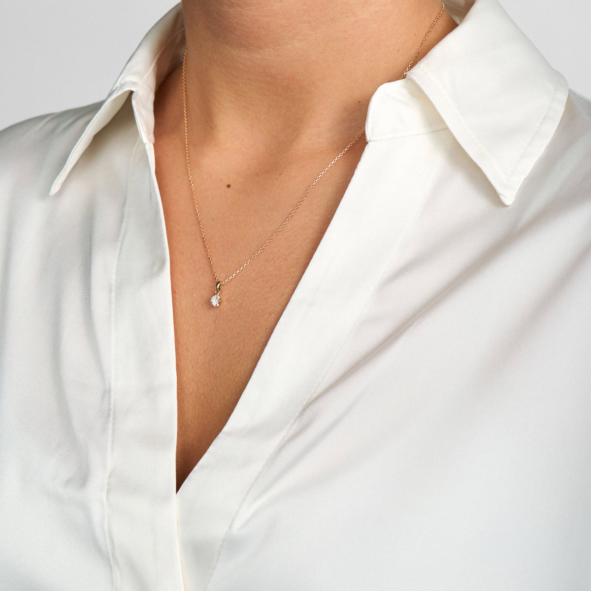 Mads Z vedhæng "Crown" med 0,16ct. brillant W.SI
