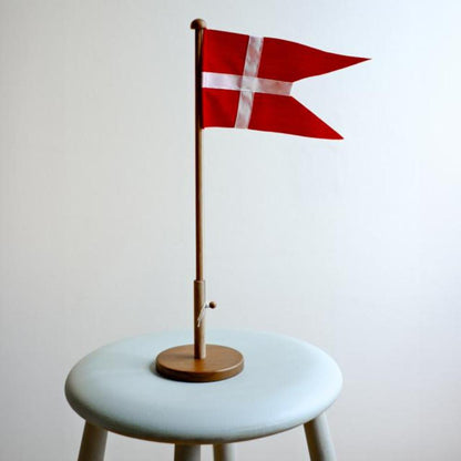 Træ flagstang